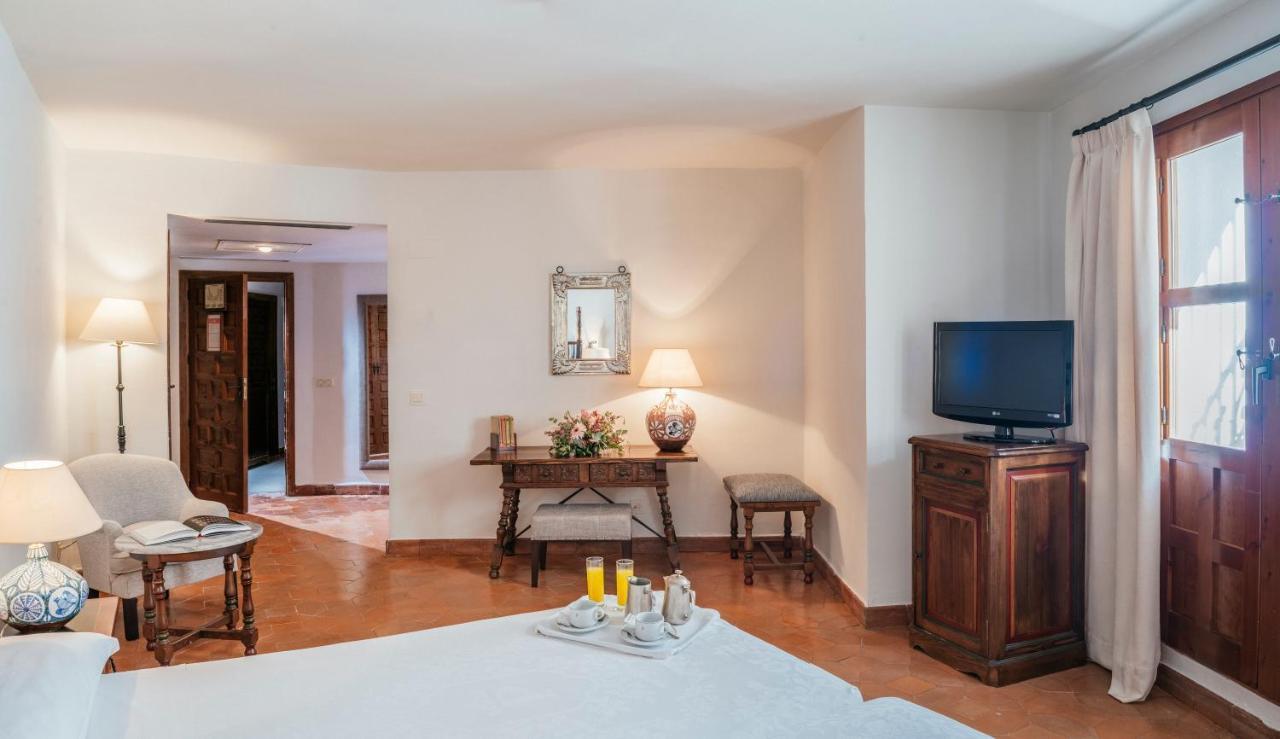 Habitación Doble con cama supletoria - 1 o 2 camas (2 adultos + 1 niño)