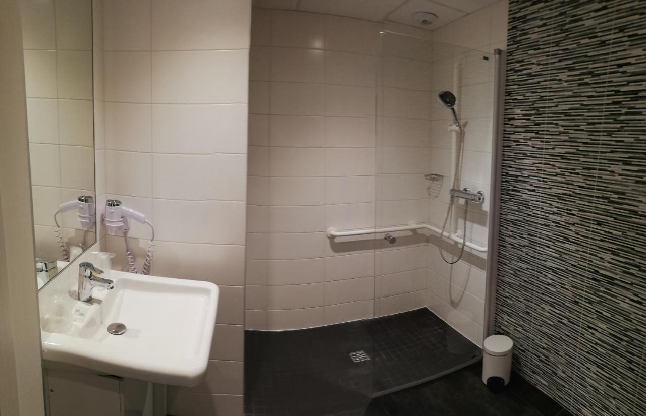 Privilege Room,758388772:JPEG