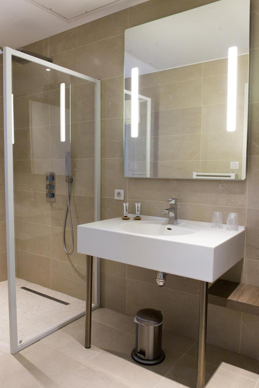 Standard Suite,750696617:JPEG
