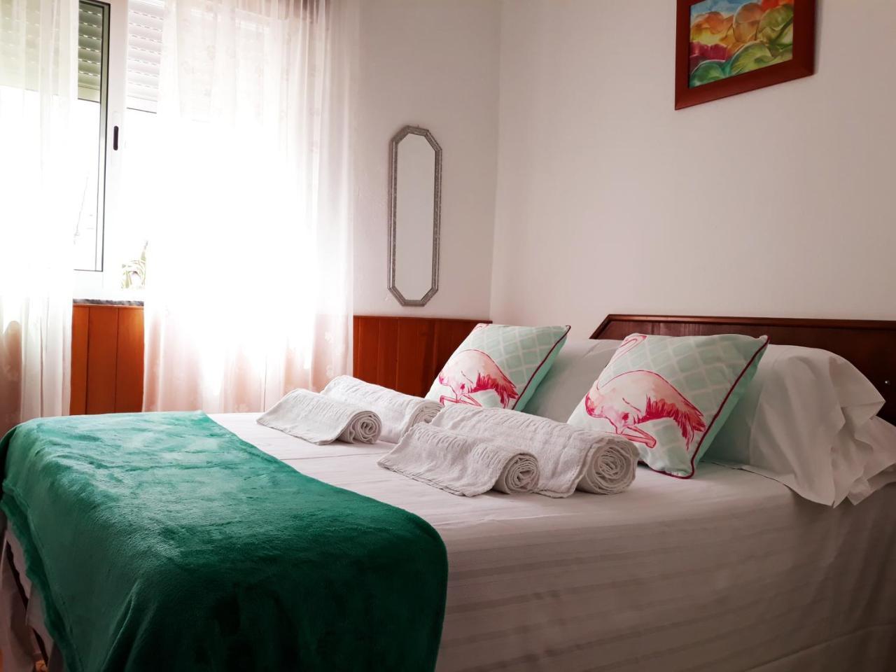 Quarto Duplo com Casa de Banho Privativa