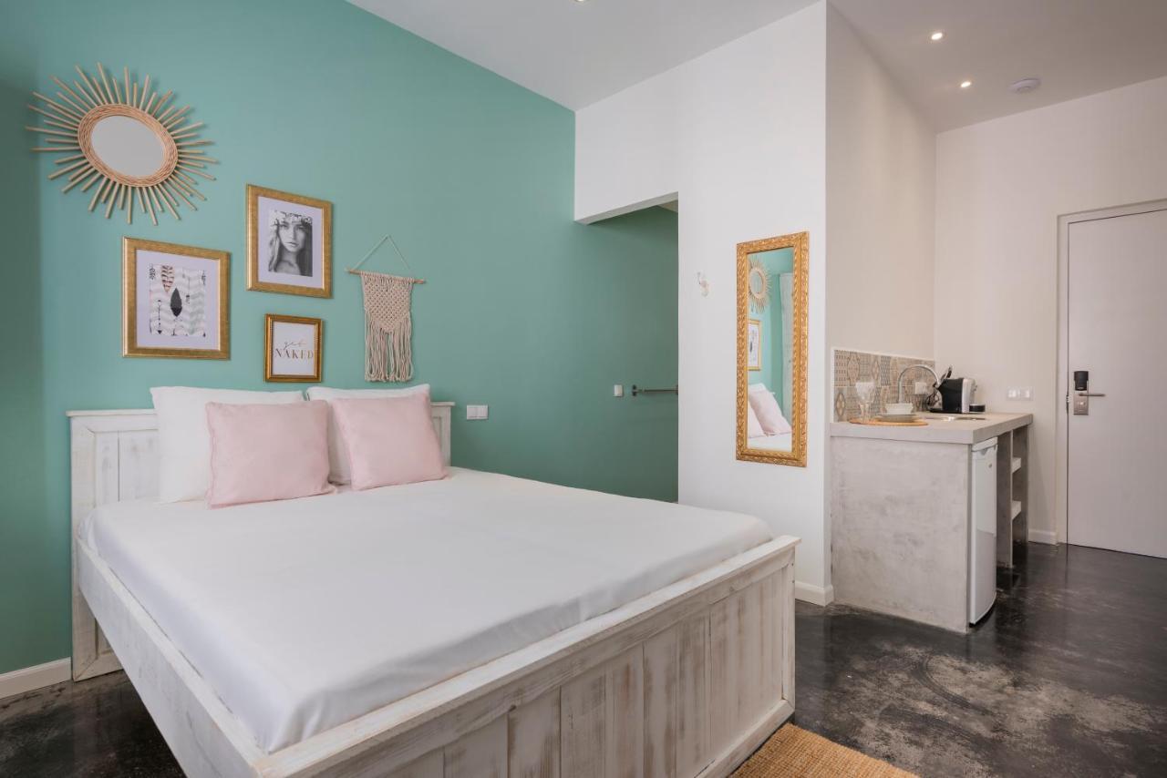Kamer met Queensize Bed en Balkon