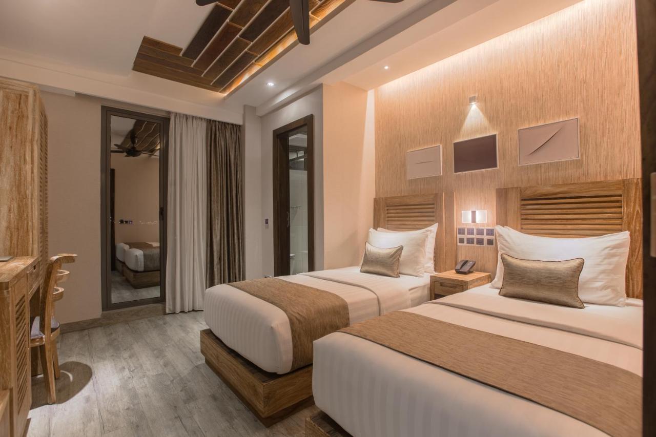 Deluxe Double or Twin with Ocean View and Balcony (Free Return Airport Transfer),757370371:JPEG