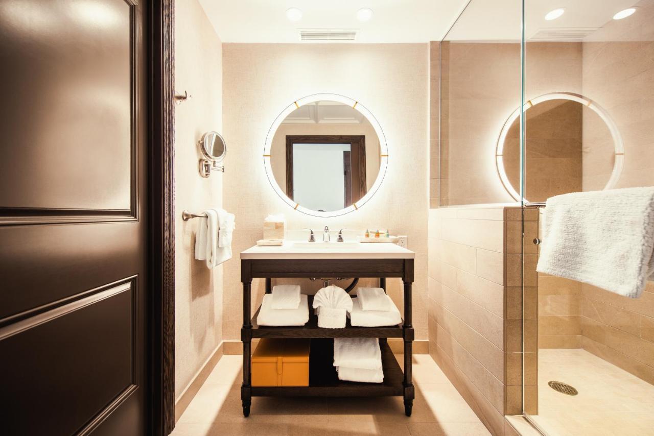 Chambre Lit King-Size - Vue sur Ville
