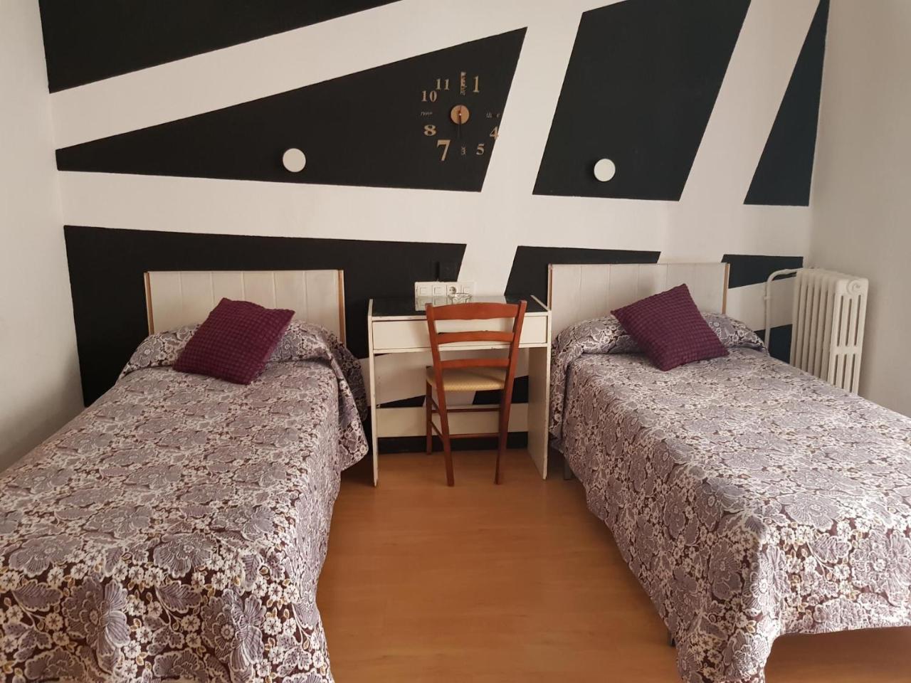 Twin Room with Balcony,396287295:JPEG