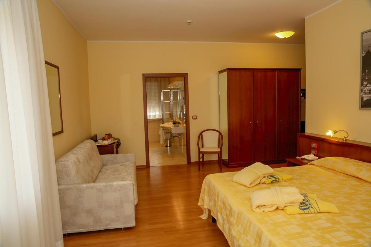 Superior Twin Room,766452379:JPEG