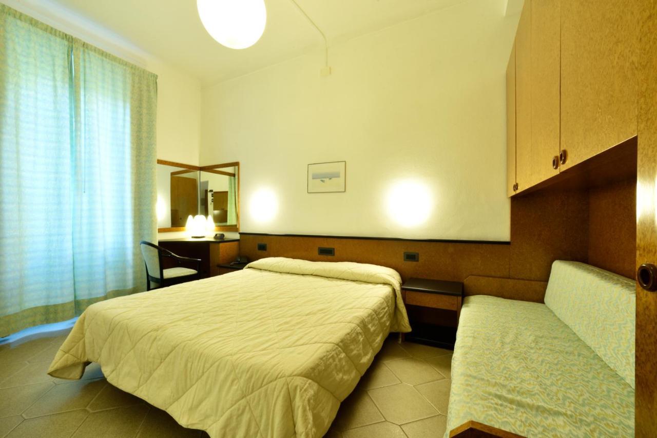 Large Double Room,768949759:JPEG