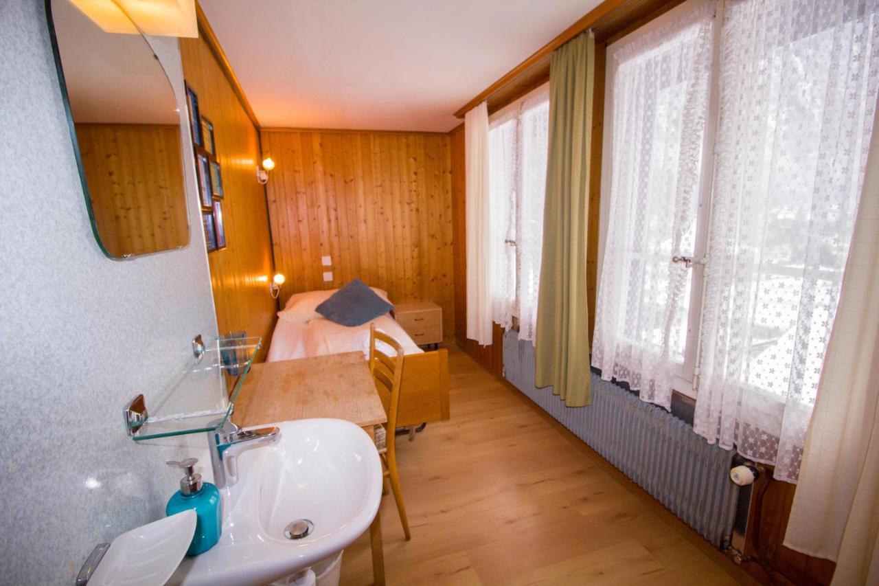 Single Room with Shared Bathroom