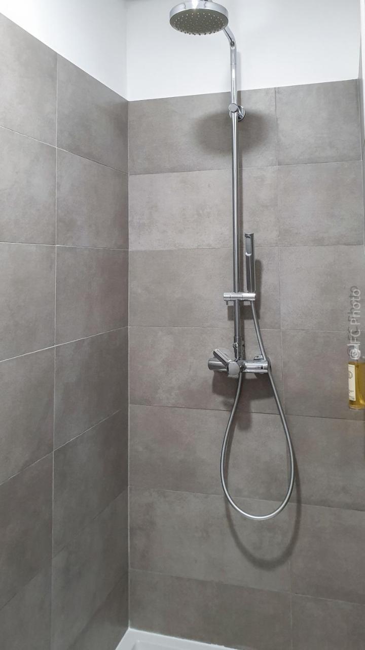 Quarto Duplo com Casa de Banho Privativa