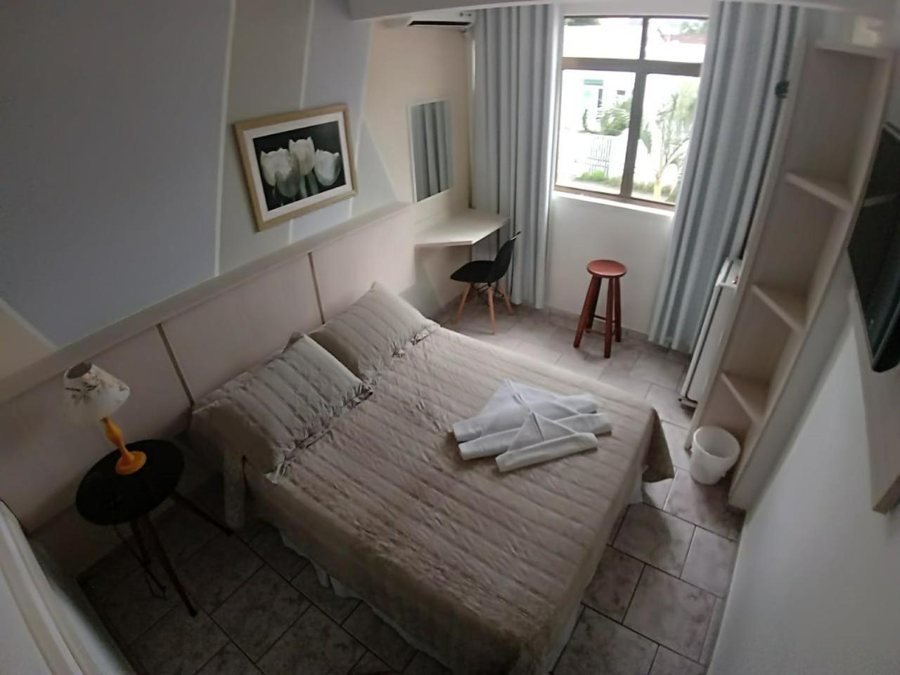 Double Room with Side Sea View,776001874:JPEG