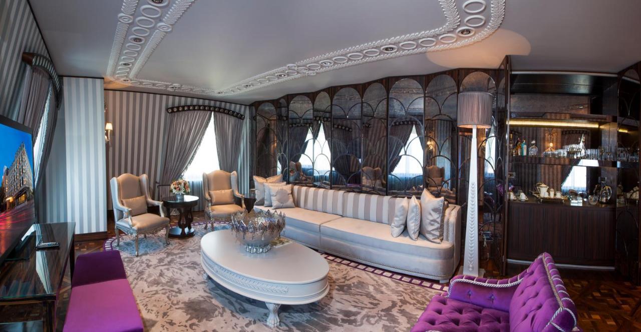 Presidential King Suite with Sauna & Hot Tub,1274834581:JPEG