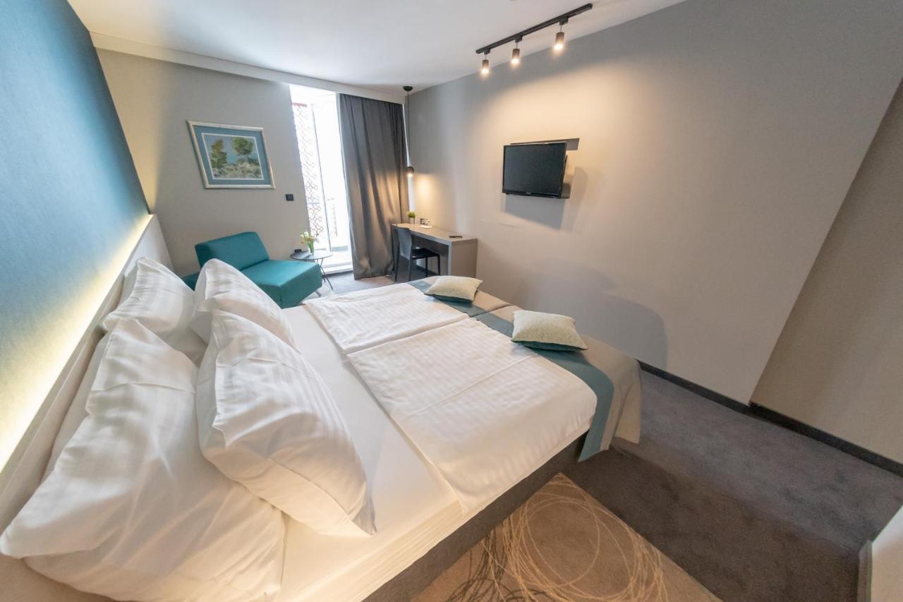 Superior Doppel- oder Zweibettzimmer mit Balkon