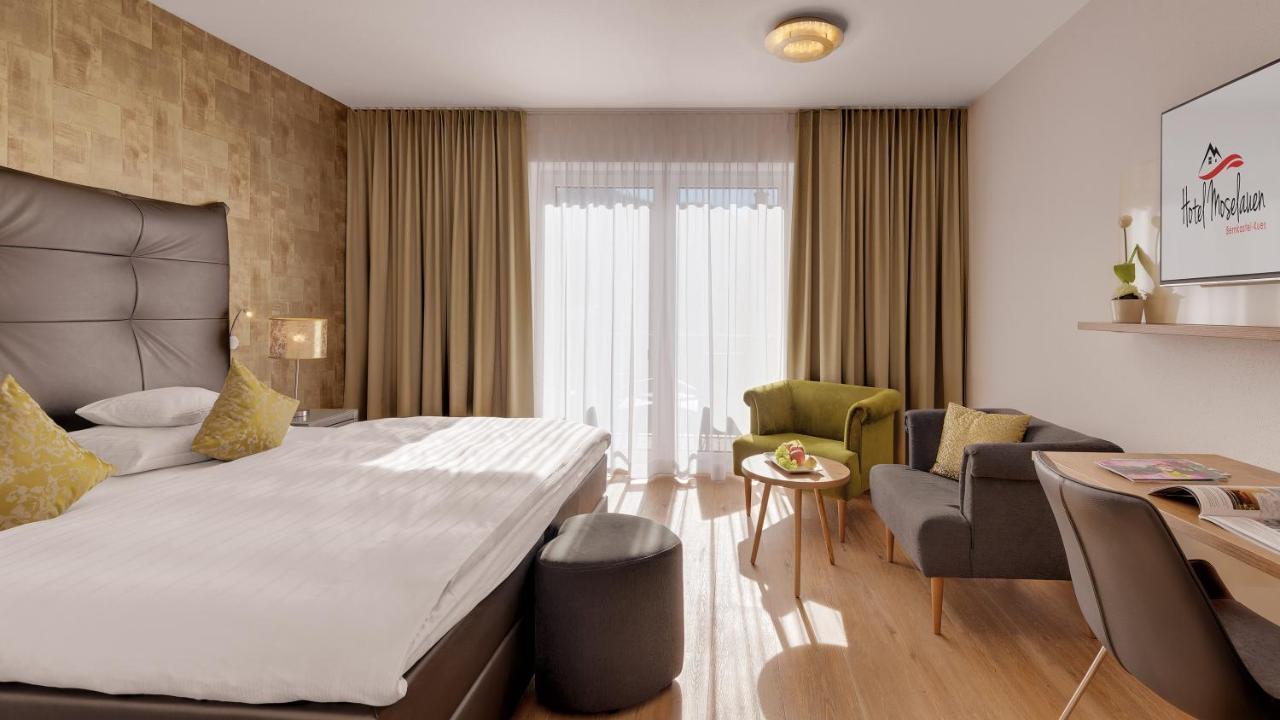 Doppelzimmer mit Balkon