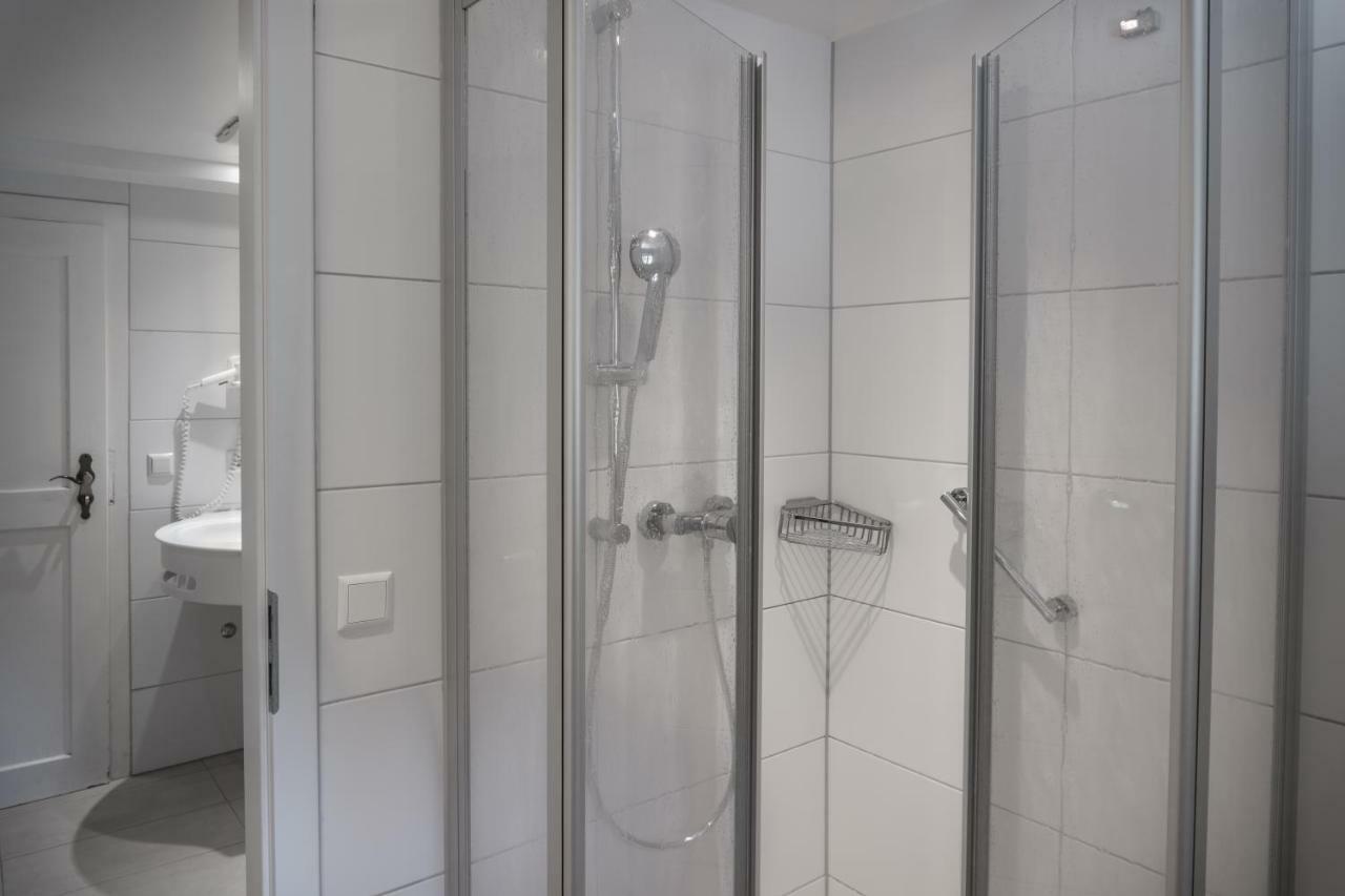 Doppelzimmer mit Gemeinschaftsbad