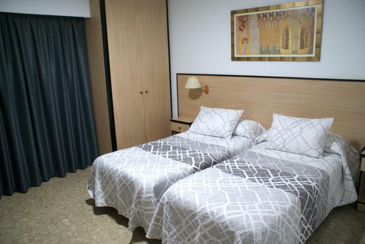 Double or Twin Room,780086172:JPEG