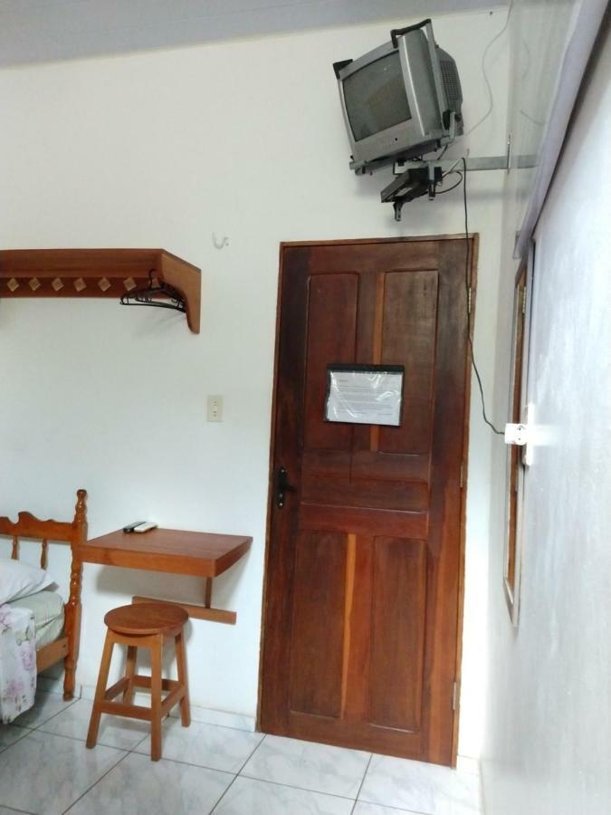 Quarto Triplo Econômico com Banheiro Compartilhado Externo