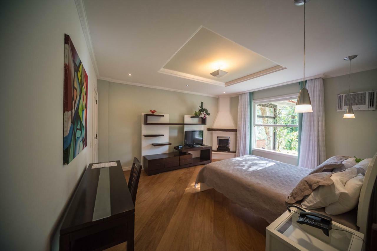 Double Room Mountain View