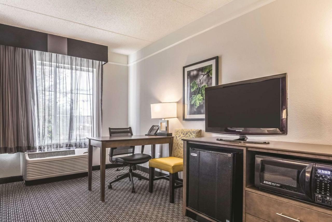 Deluxe Double Room with Two Double Beds