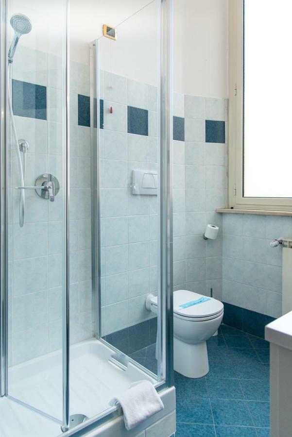 Ampia Camera Matrimoniale/Doppia con Letti Singoli