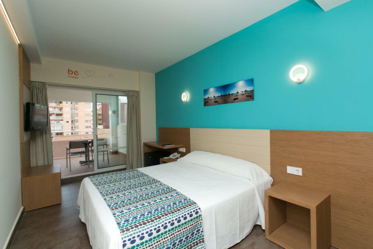 Doppel-/Zweibettzimmer mit Balkon