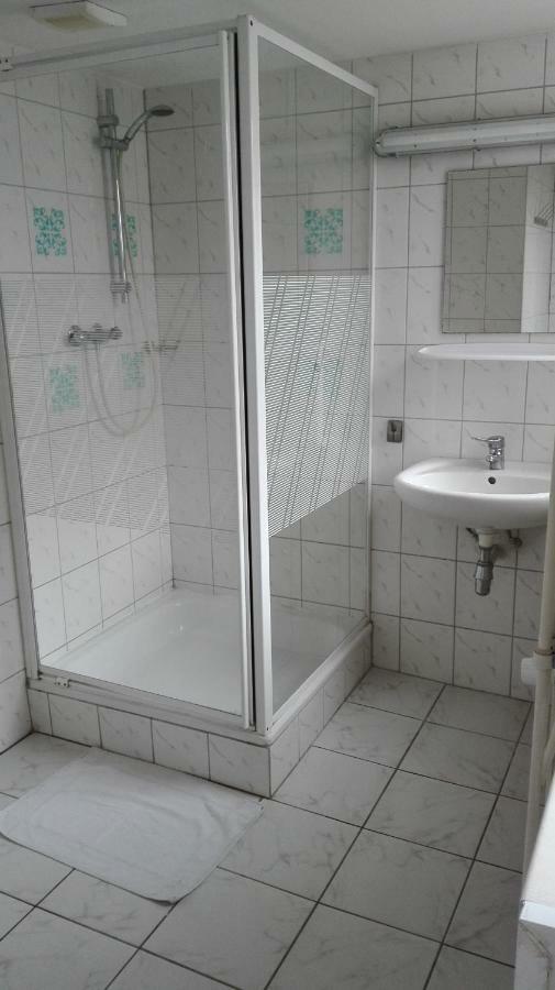 Tweepersoonskamer met Gedeelde Badkamer