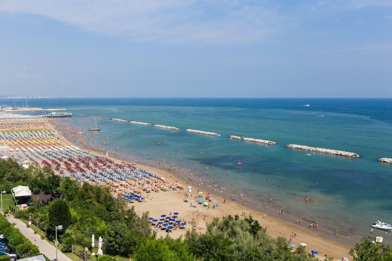 Camera Matrimoniale con Vista Mare