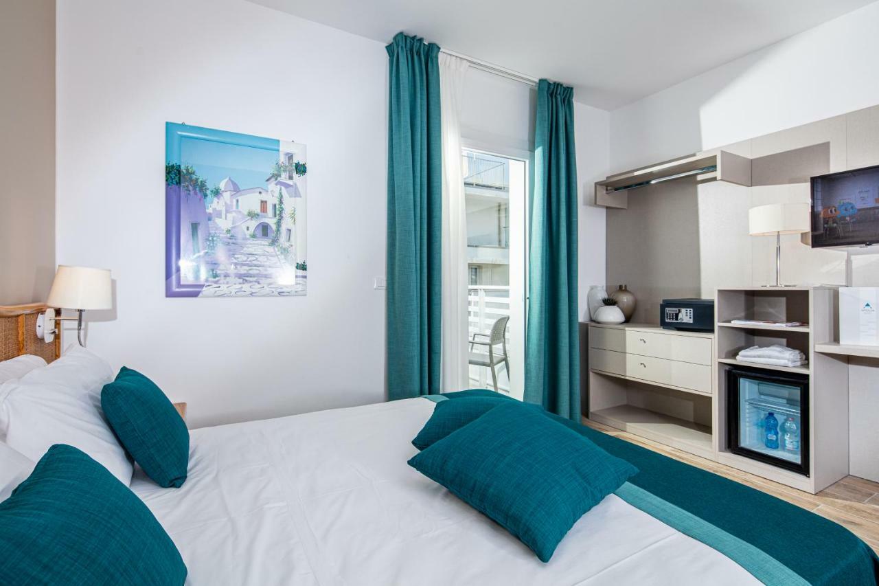 Classic Doppelzimmer mit seitlichem Meerblick