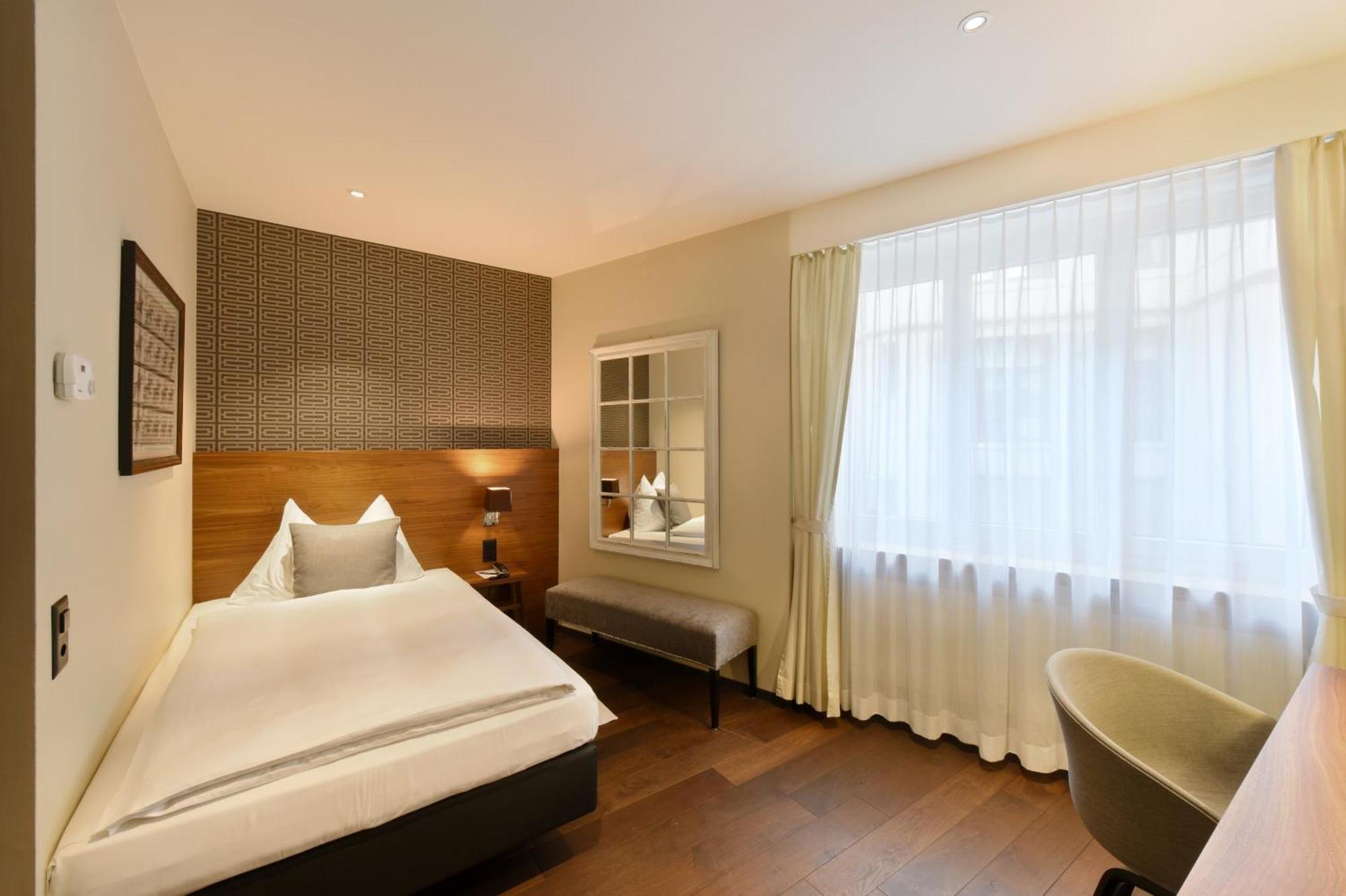 Camera Singola Superior