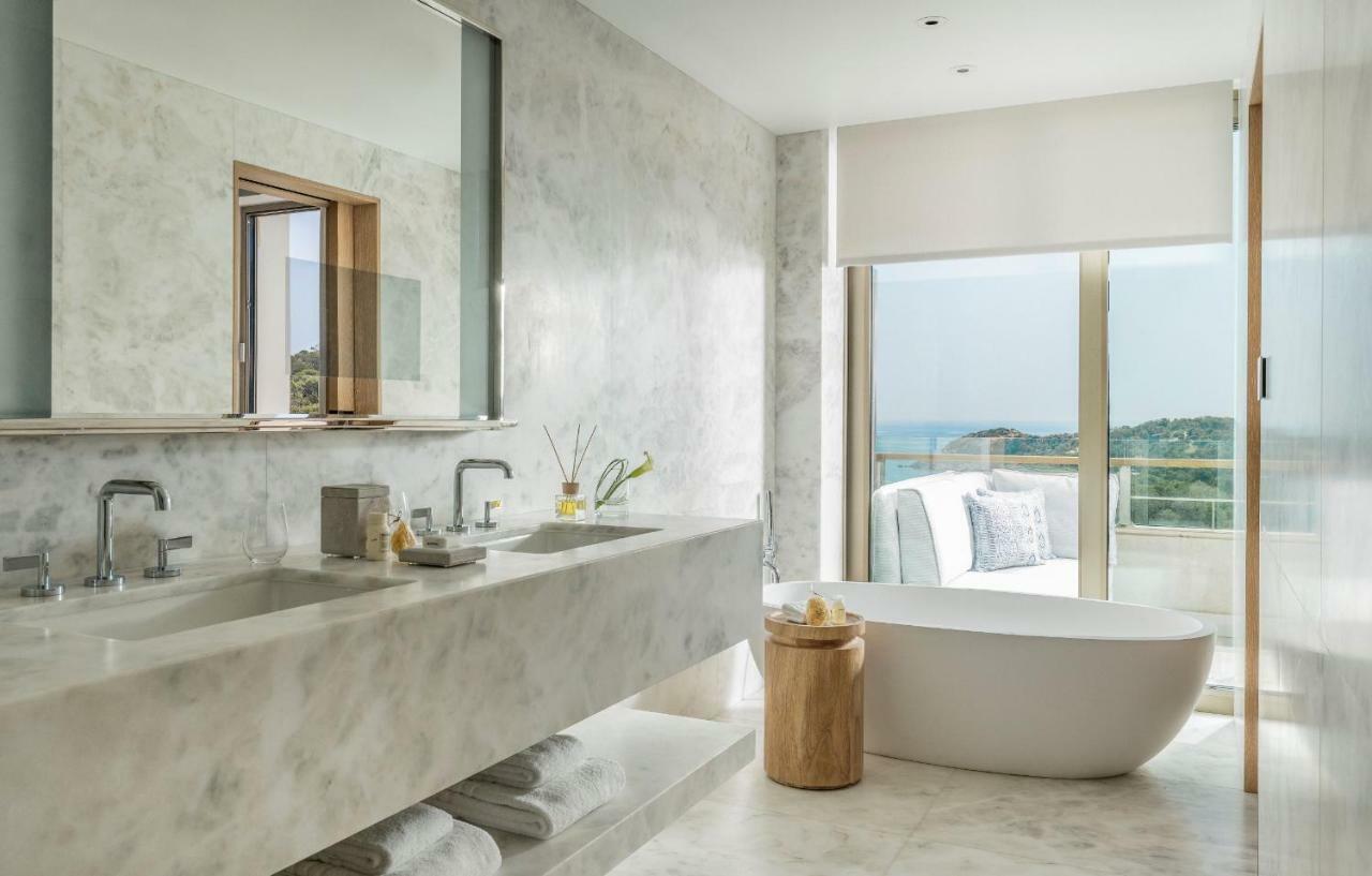 Arion Pine-View Executive Suite King