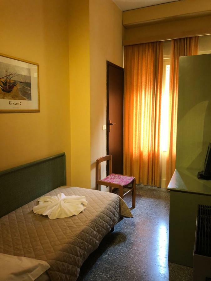 Single Room Balcony,65210254:JPEG