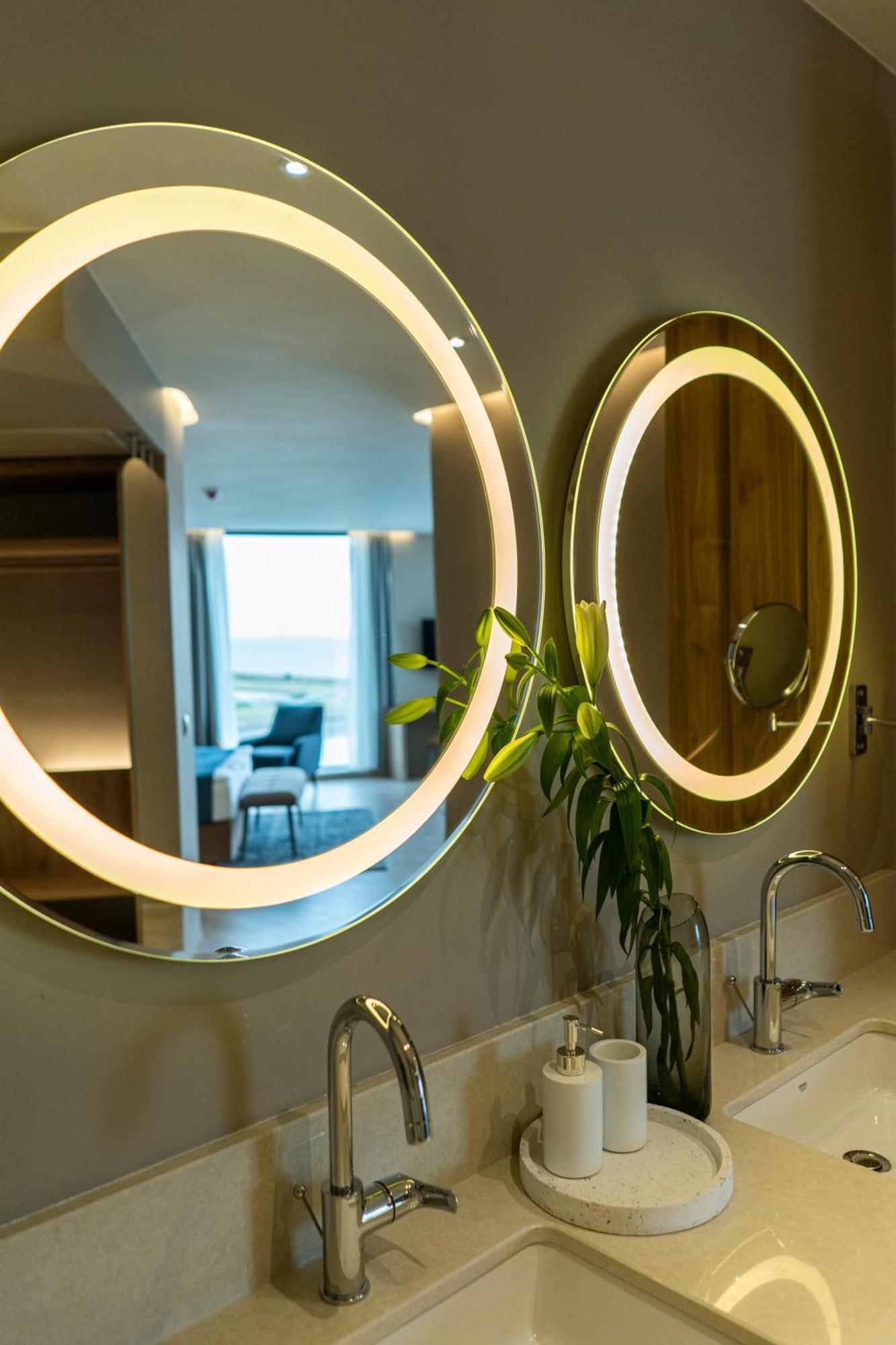 Premium Zimmer mit seitlichem Meerblick