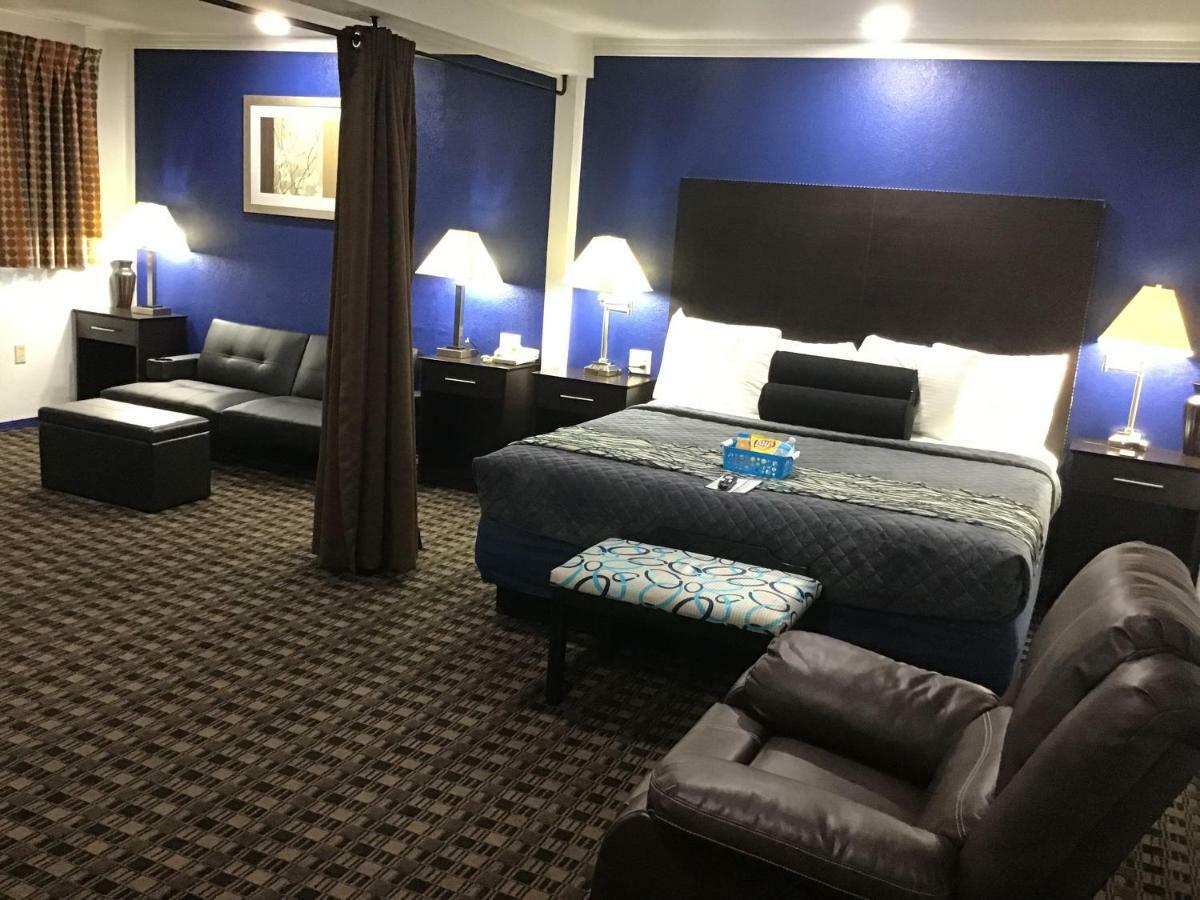 King Suite with Spa Bath