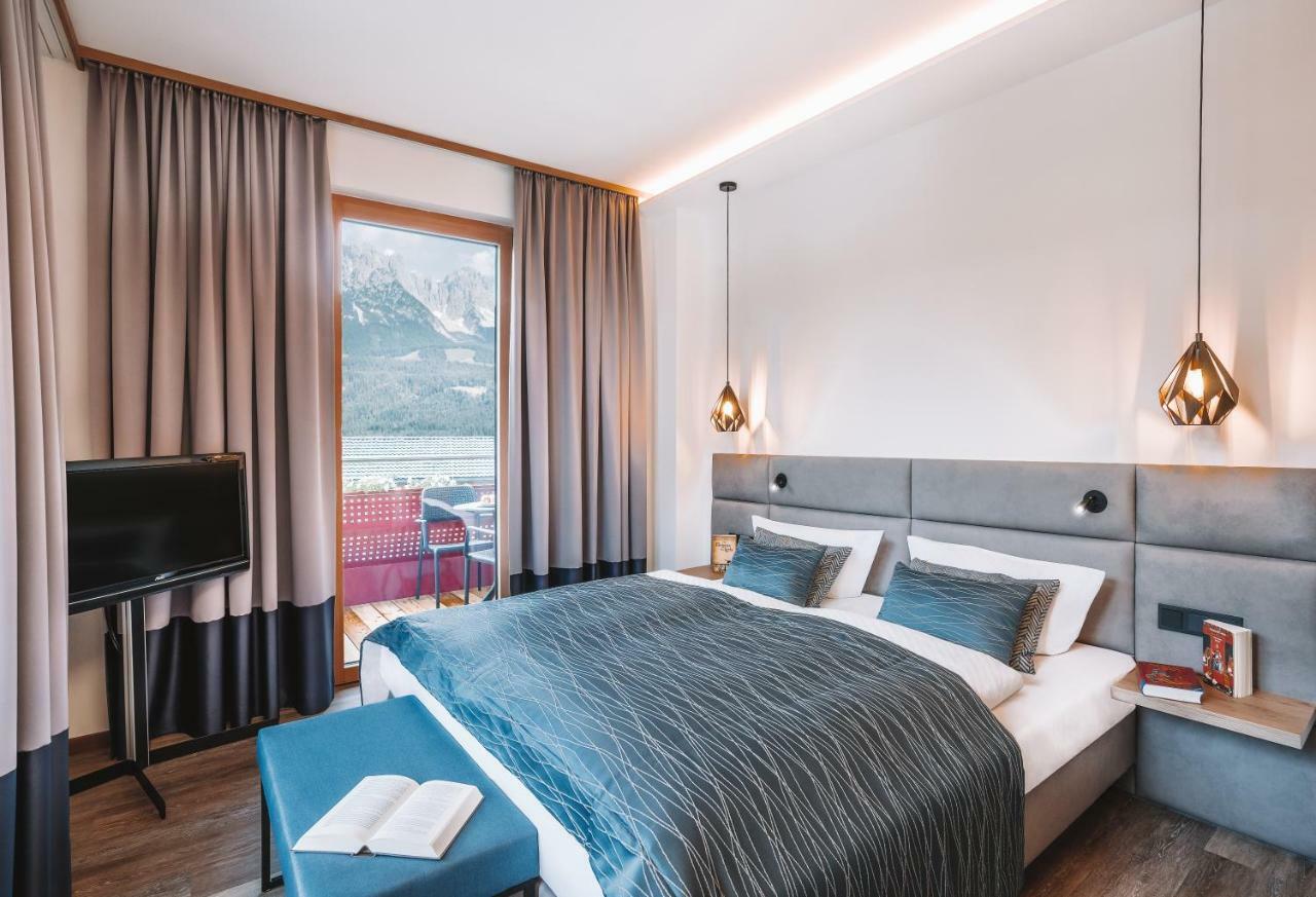 Doppelzimmer mit Balkon