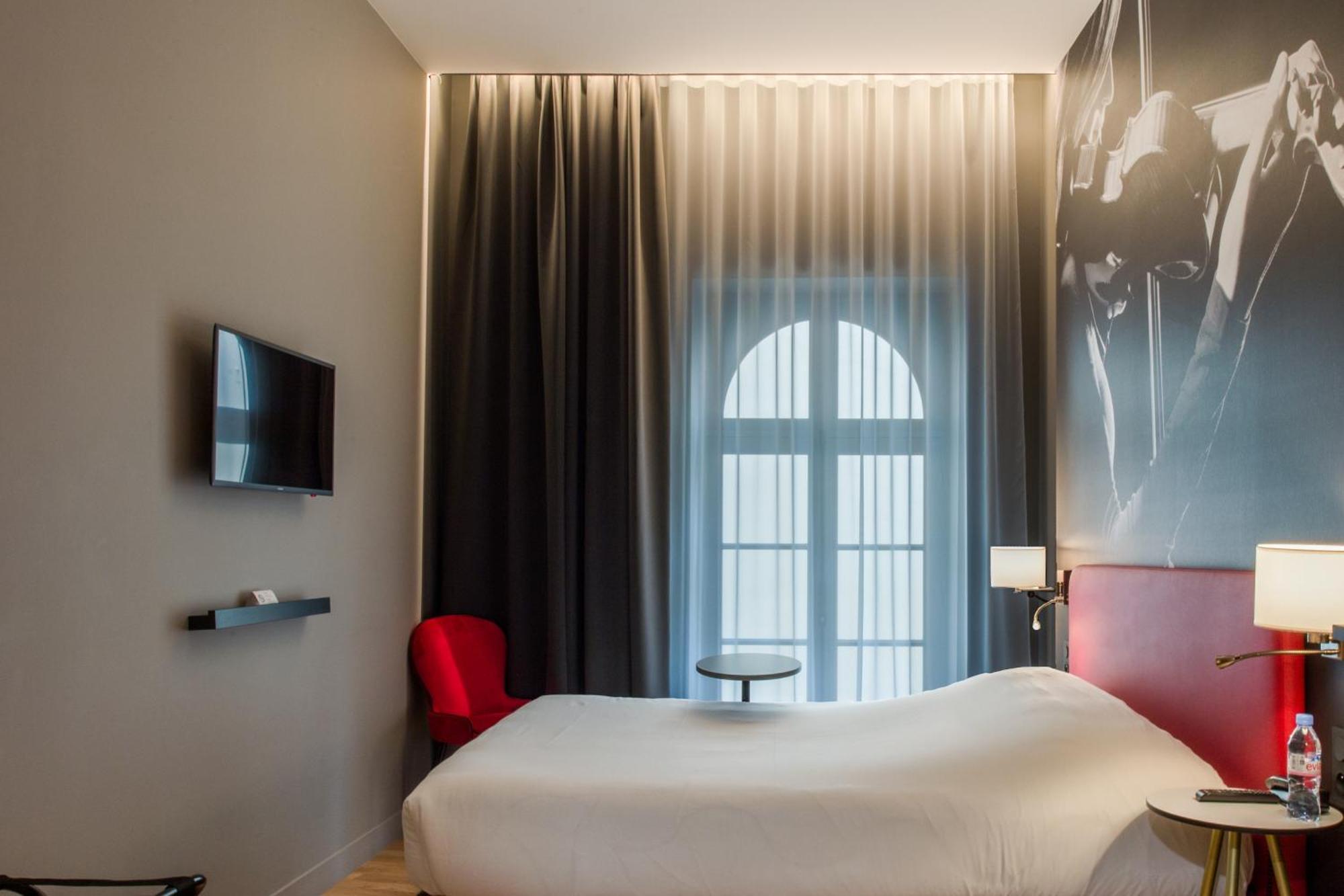 Quarto Duplo Standard