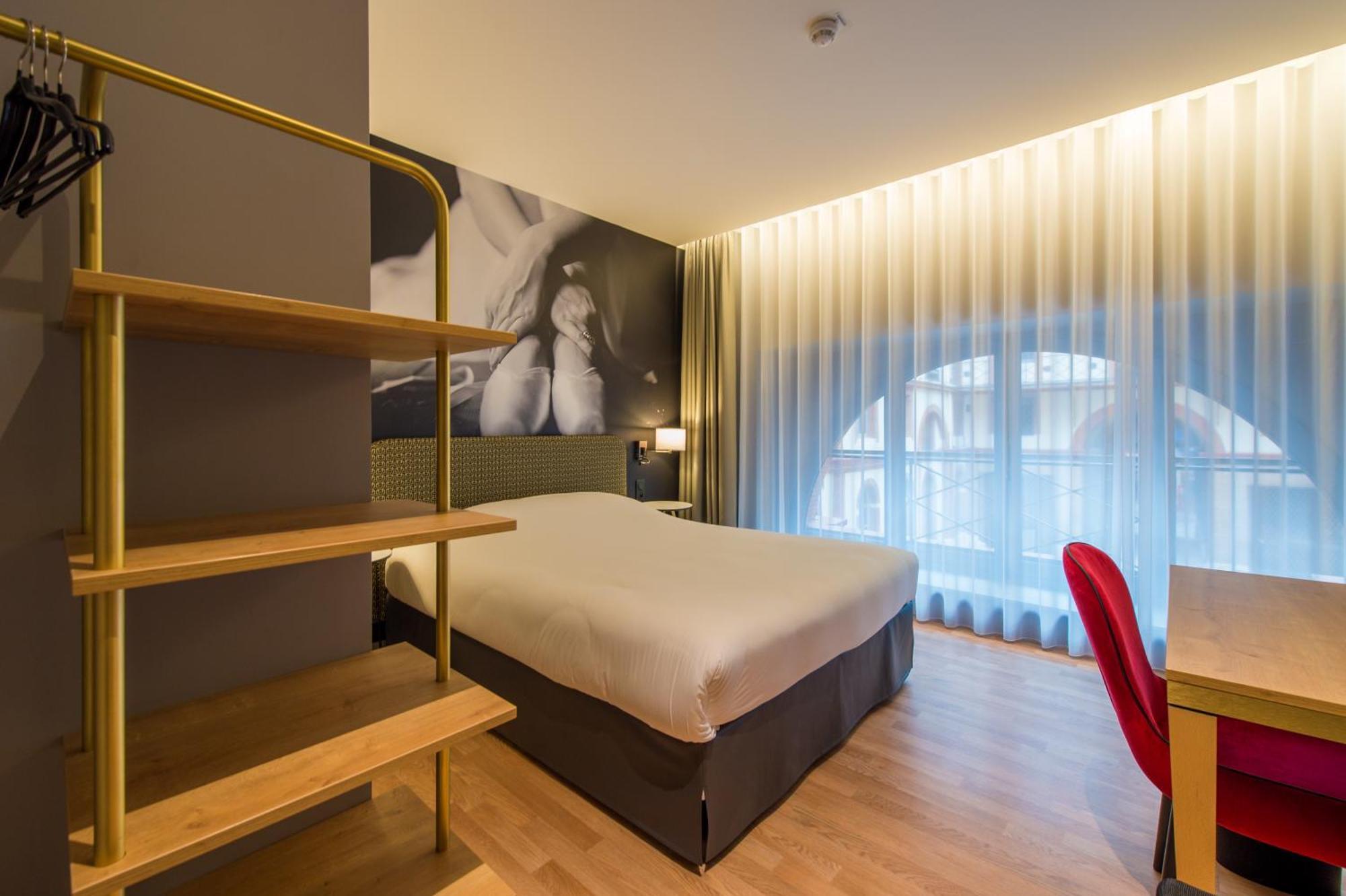 Quarto Superior com 1 Cama de Casal