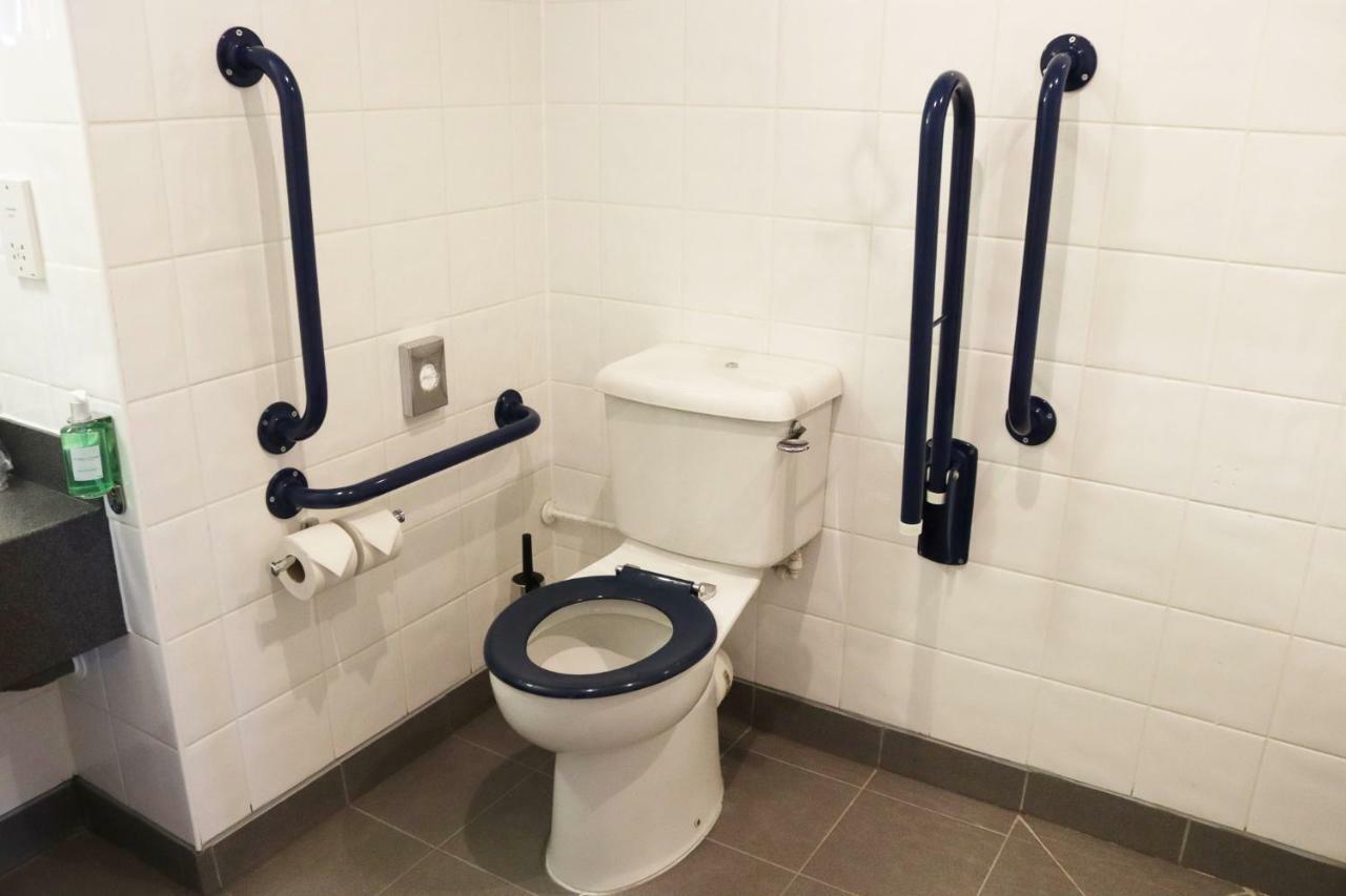 Chambre Double Accessible aux Personnes à Mobilité Réduite