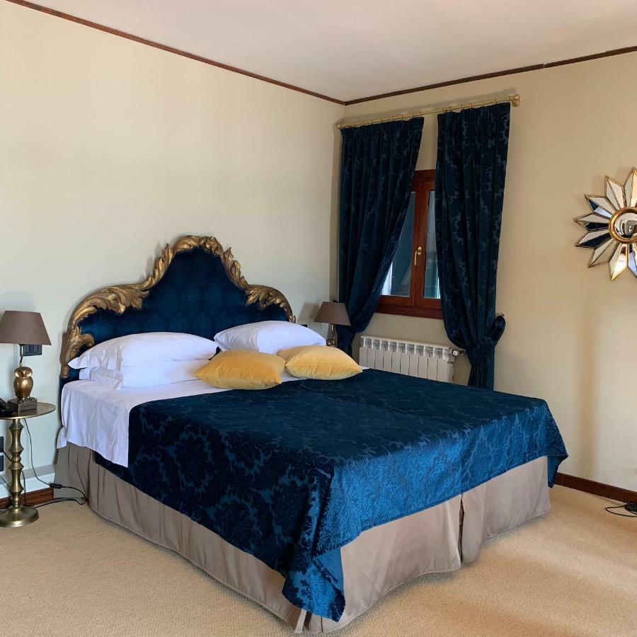 Superior Double or Twin Room with Canal View,847403381:JPEG