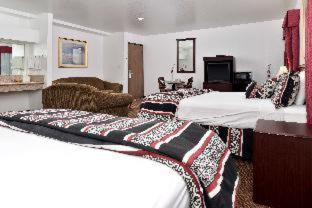 King Suite with Two King Beds