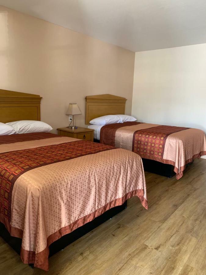 Double Room with Two Double Beds - Non-Smoking
