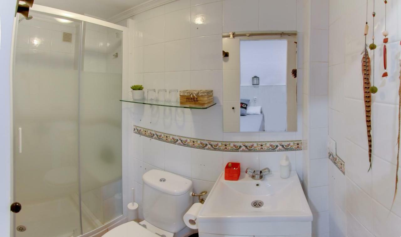 Quarto Duplo com Casa de Banho Privativa