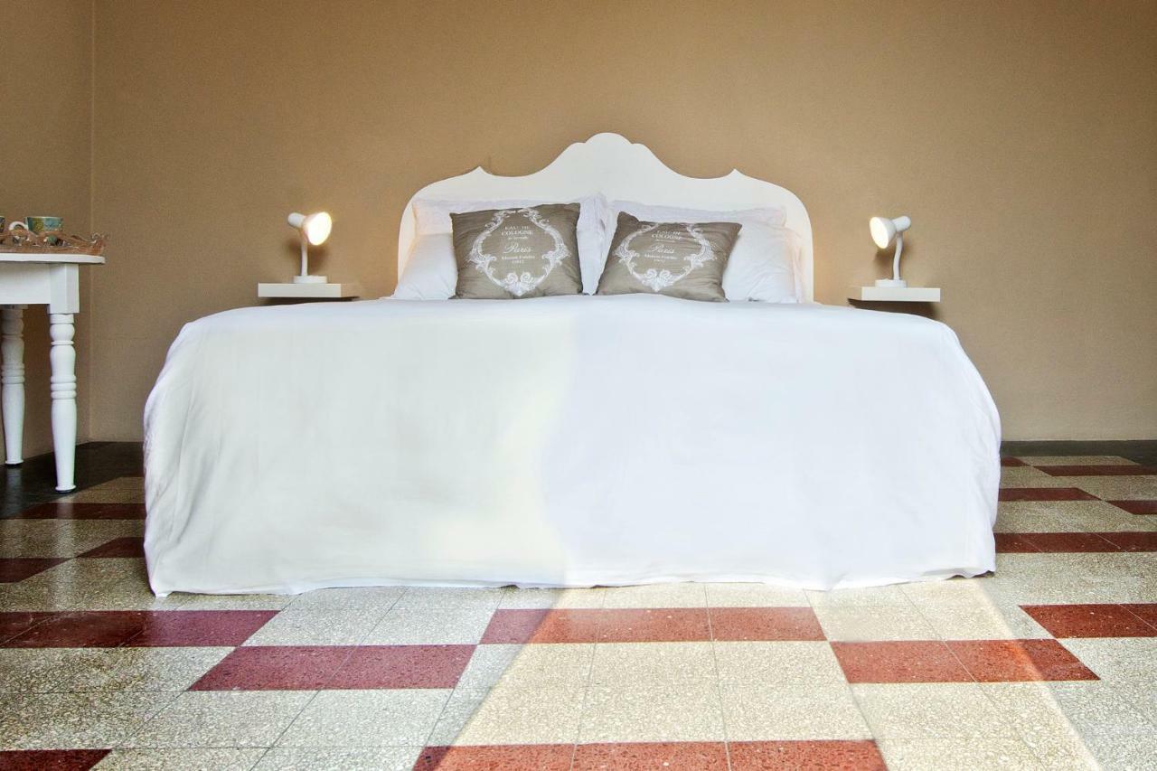Chambre Double ou Lits Jumeaux avec Salle de Bains Privative Externe