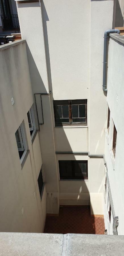 Single Room,26455103:JPEG