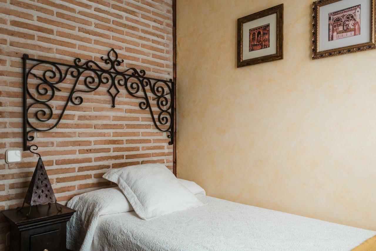 Single Room,1589191731:JPEG