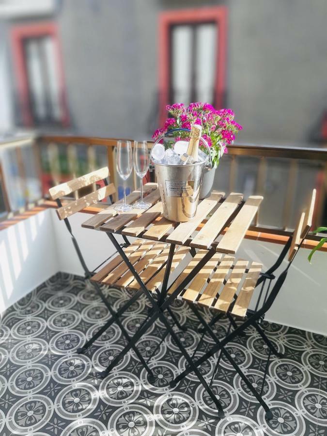 Kamer met Queensize Bed en Balkon
