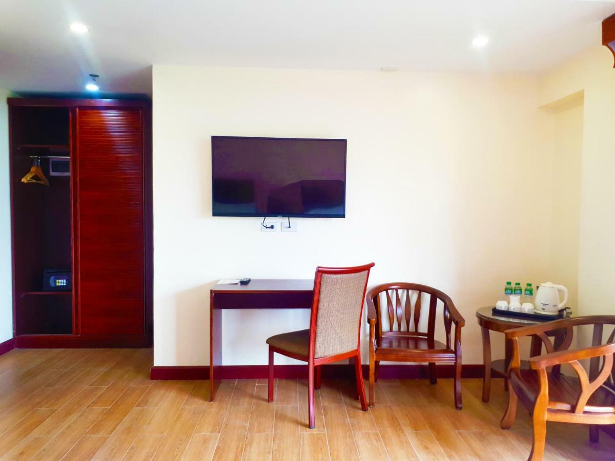 Triple Room with View