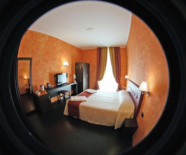 Double Room,1372498388:JPEG