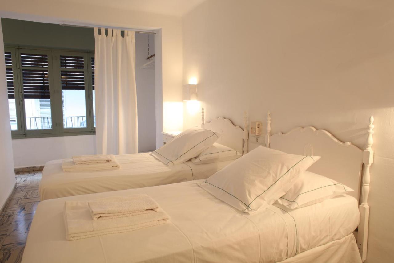 Standard Twin Room with shared Bathroom and Balcony,134217375:JPEG