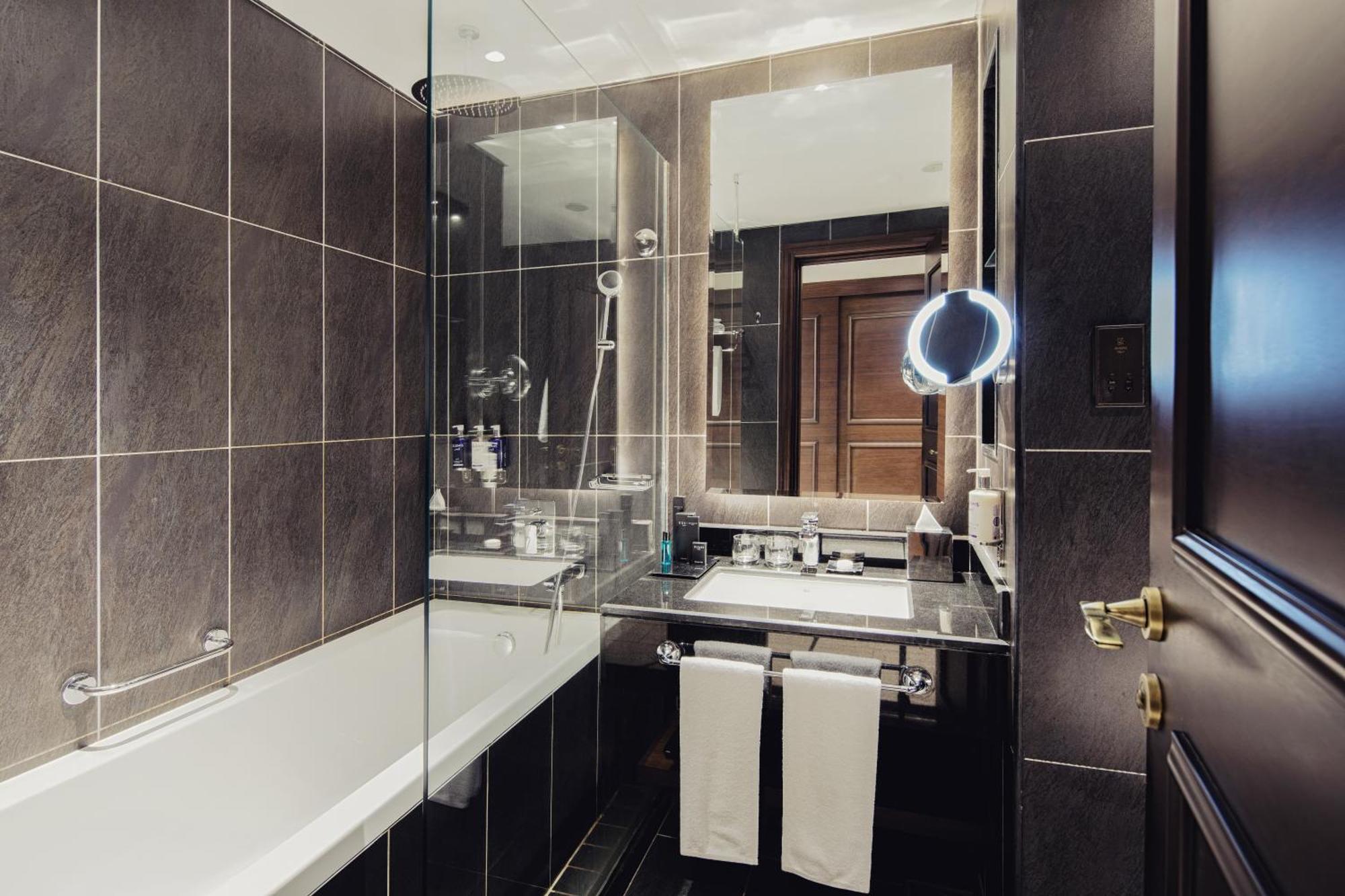 Superior Room, Private Beach, Infinity Pool, Lazy River & Kids Club Access