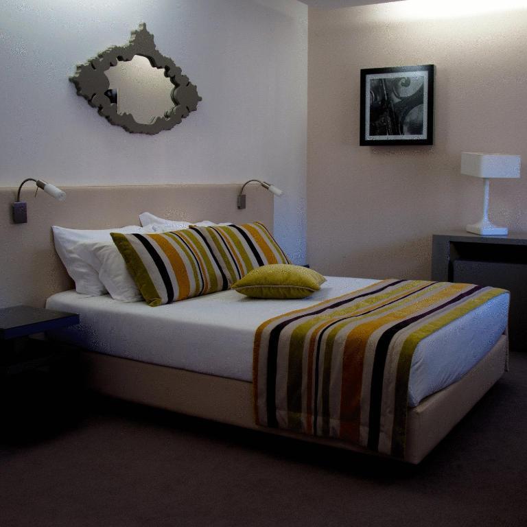Quarto Duplo