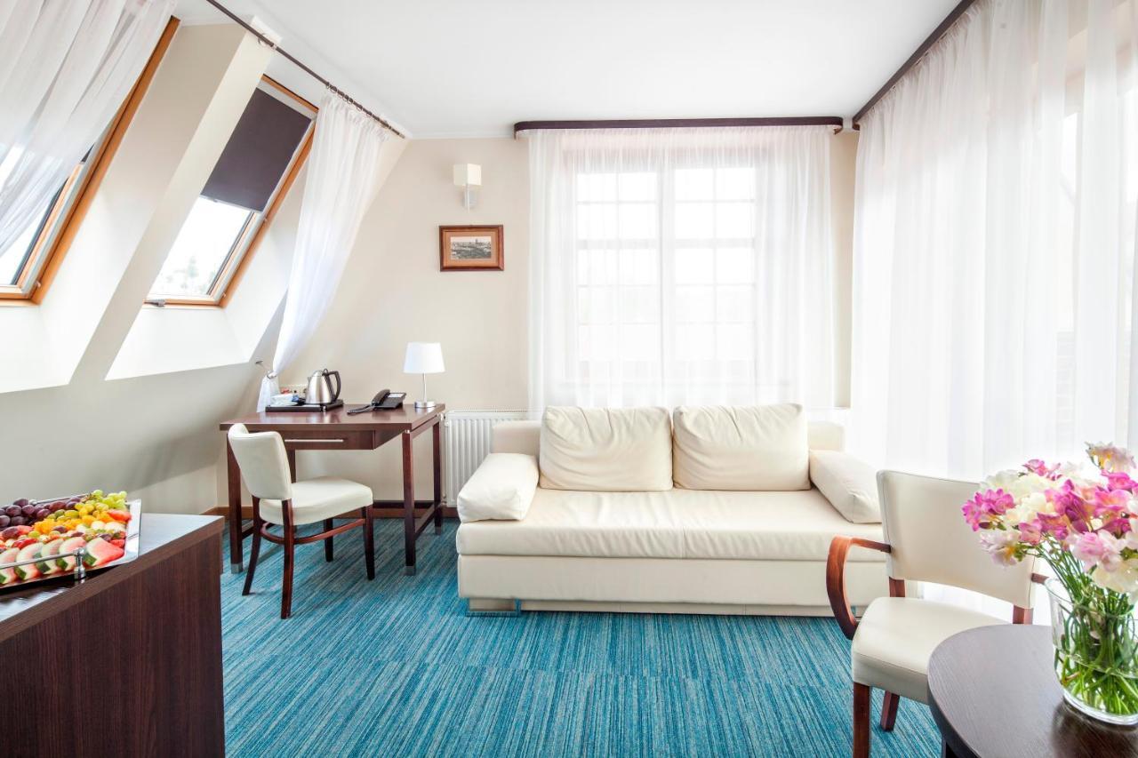 Deluxe Doppel-/Zweibettzimmer mit Balkon