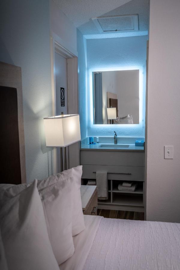 Loft Suite (No Pets)
